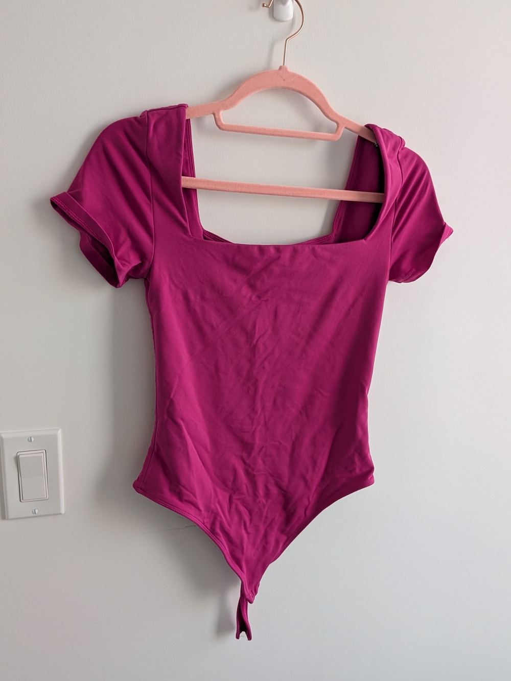 Magenta Aritzia Contour Square Neck Short Sleeve Bodysuit